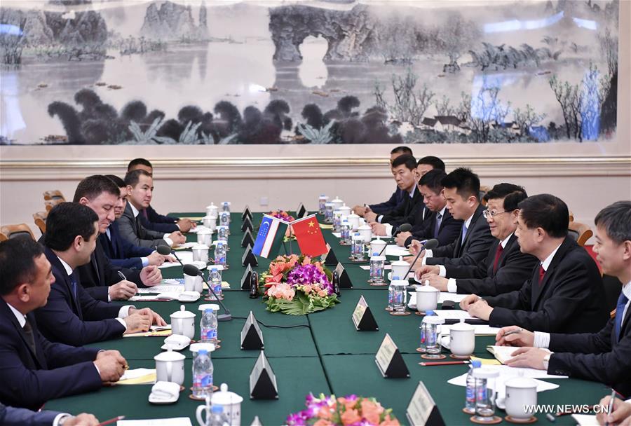 الصين وأوزبكستان تتفقان على تعميق التعاون في إنفاذ القانون والأمن