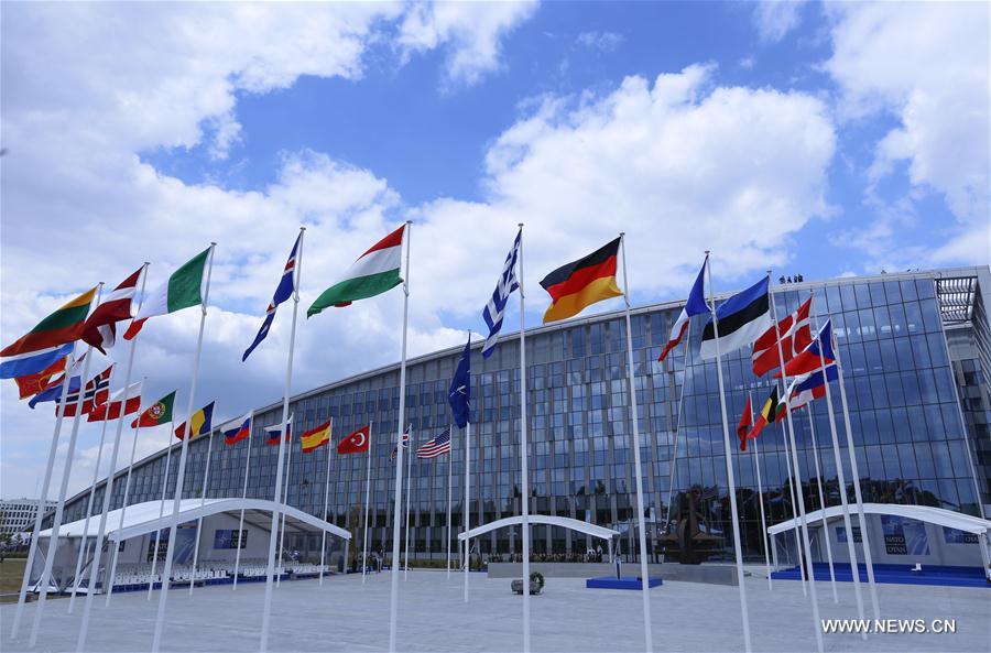 زعماء الناتو يتعهدون بتحسين توازن تقاسم الأعباء