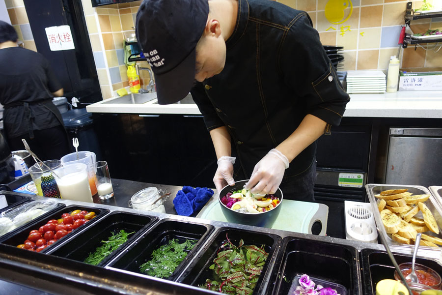 المطاعم النباتية تصبح أكثر شعبية لدى المواطنين الصينيين