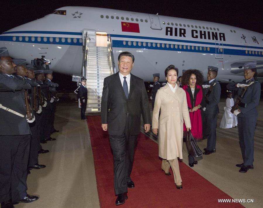 الرئيس الصيني يصل إلى جنوب أفريقيا في زيارة دولة