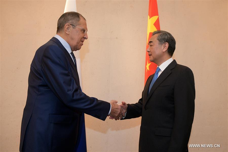الصين وروسيا تتعهدان بتعزيز العلاقات الثنائية