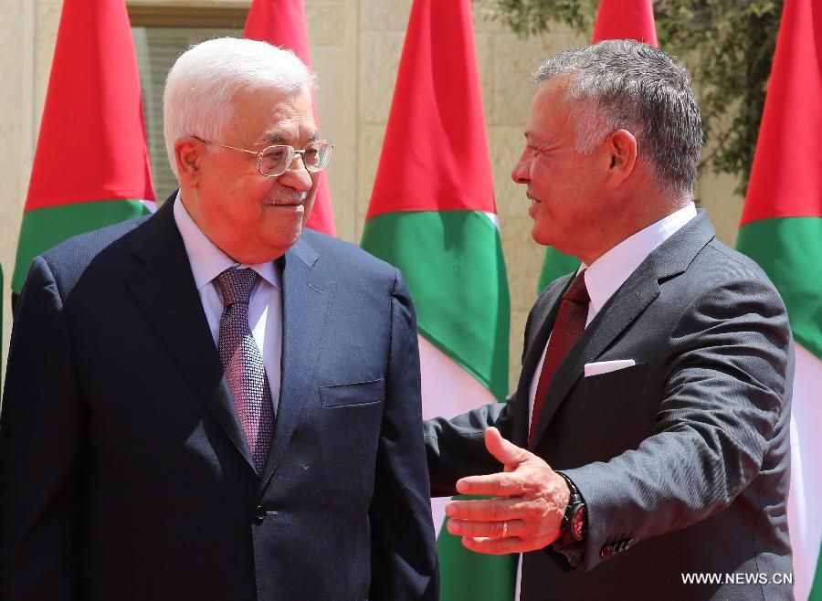العاهل الأردني يجتمع مع الرئيس الفلسطيني في عمان