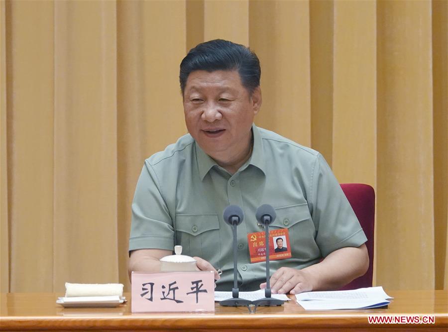 الرئيس شي يدعو إلى تعزيز قيادة الحزب الشيوعي الصيني وبناء الحزب في الجيش