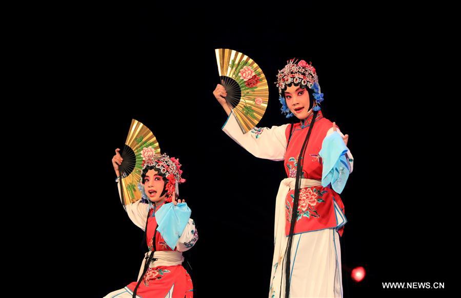 إقامة مهرجان 