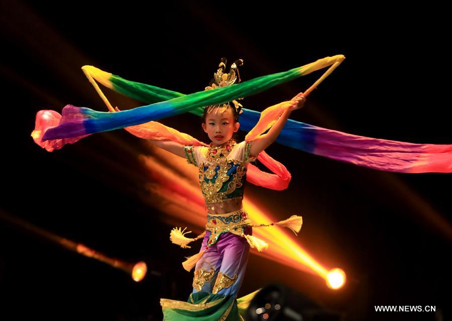 إقامة مهرجان 