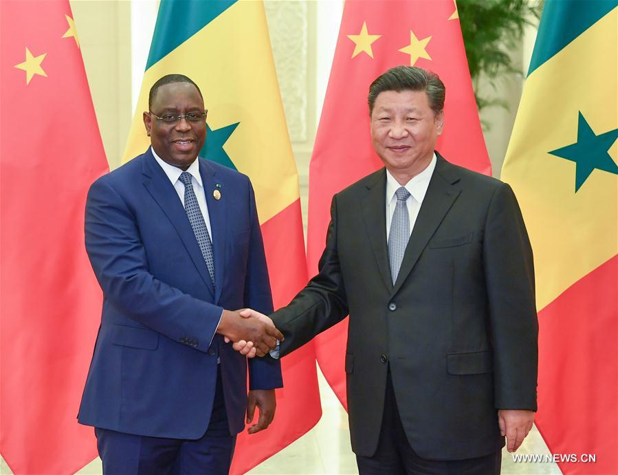 شي يلتقي الرئيس السنغالي