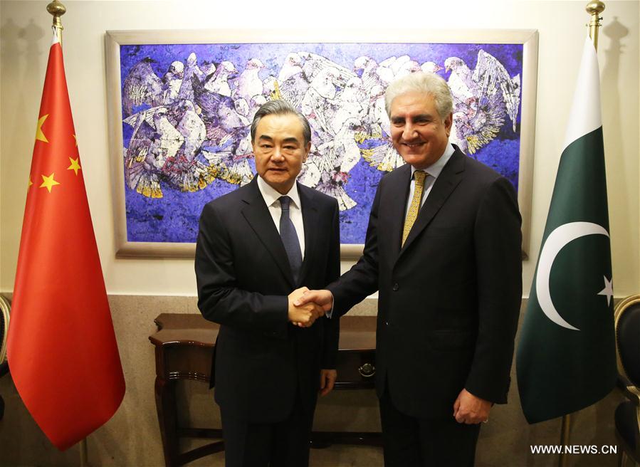 الصين وباكستان تتعهدان بدفع علاقات البلدين إلى مستوى مرتفع جديد