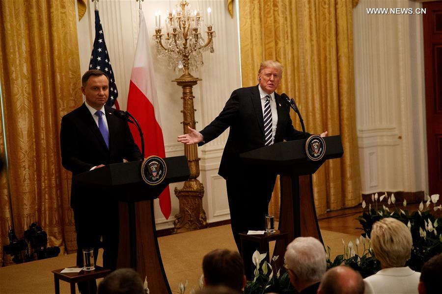 رئيسا الولايات المتحدة وبولندا يعربان عن القلق إزاء أنبوب الغاز الروسي