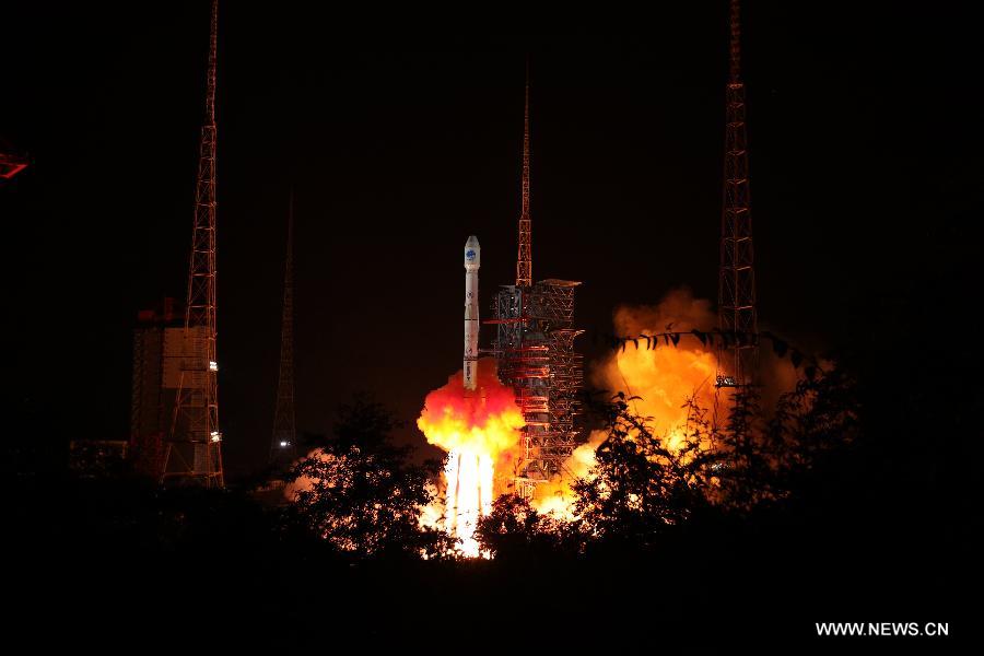 الصين تطلق اثنين من الأقمار الاصطناعية لنظام بيدو-3 للملاحة