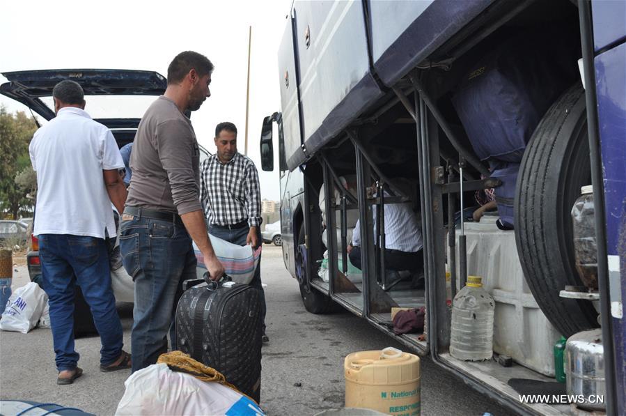 عودة مئات من اللاجئين من لبنان إلى سوريا وسط تجدد الدعوات الحكومية