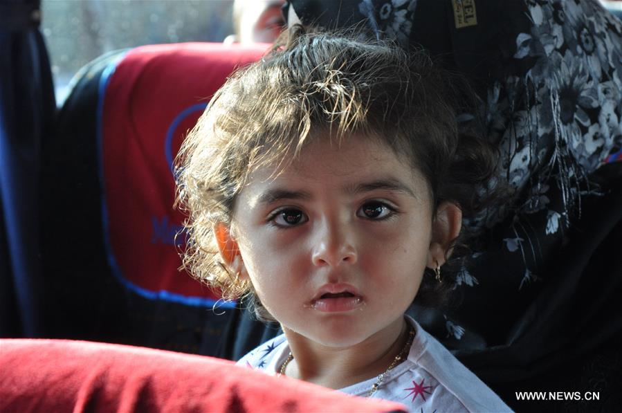 عودة مئات من اللاجئين من لبنان إلى سوريا وسط تجدد الدعوات الحكومية