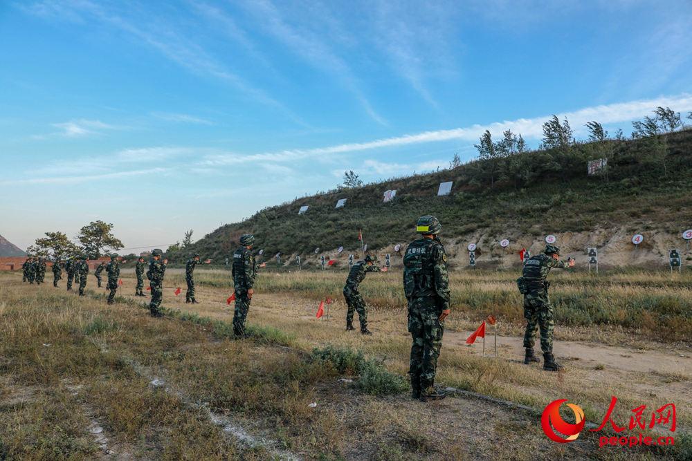 صور:هكذا يُدرّب قنّاصة الشرطة العسكرية الصينية