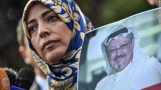 القنصل العام السعودي يغادر تركيا وسط تحقيقات بشأن اختفاء خاشقجي