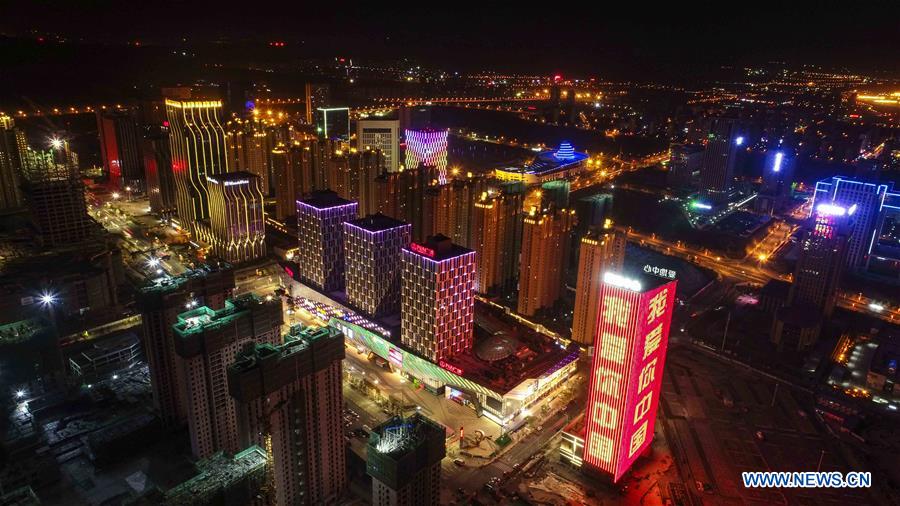 المناظر الليلية بشينجيانغ