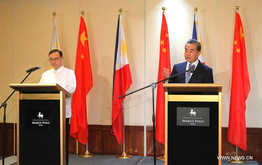تقرير إخباري: الصين والفلبين تتعهدان ببذل مزيد من الجهود للحفاظ على السلام والاستقرار في بحر الصين الجنوبي