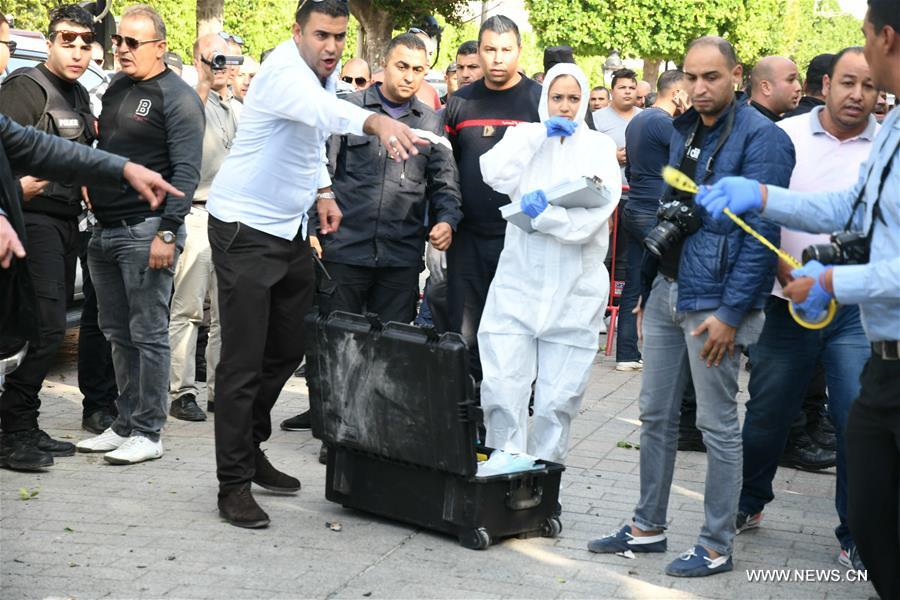 تقرير إخباري: 20 جريحا غالبيتهم من رجال الأمن في تفجير انتحاري نفذته امرأة في تونس