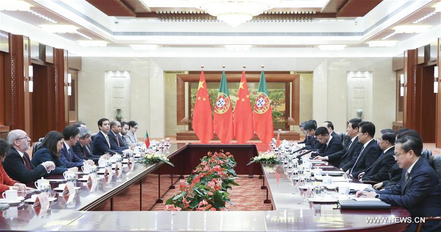 الصين والبرتغال تتطلعان إلى تبادل وتعاون أوثق على المستوى البرلماني