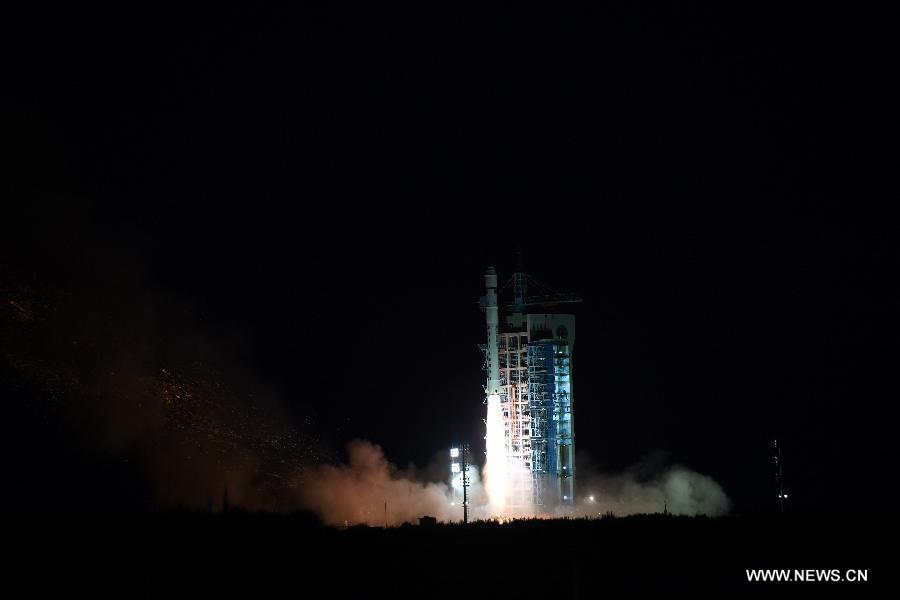 الصين تطلق خمسة أقمار صناعية إلى المدار على متن صاروخ واحد