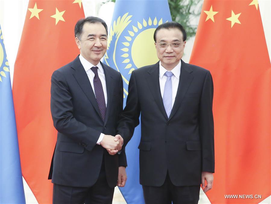 الصين وقازاقستان تتعهدان بالربط بين استراتيجيات التنمية
