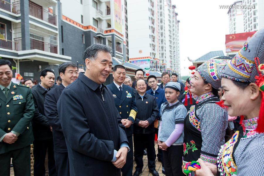 كبير المستشارين السياسيين يزور مدينة بايسه جنوبي الصين