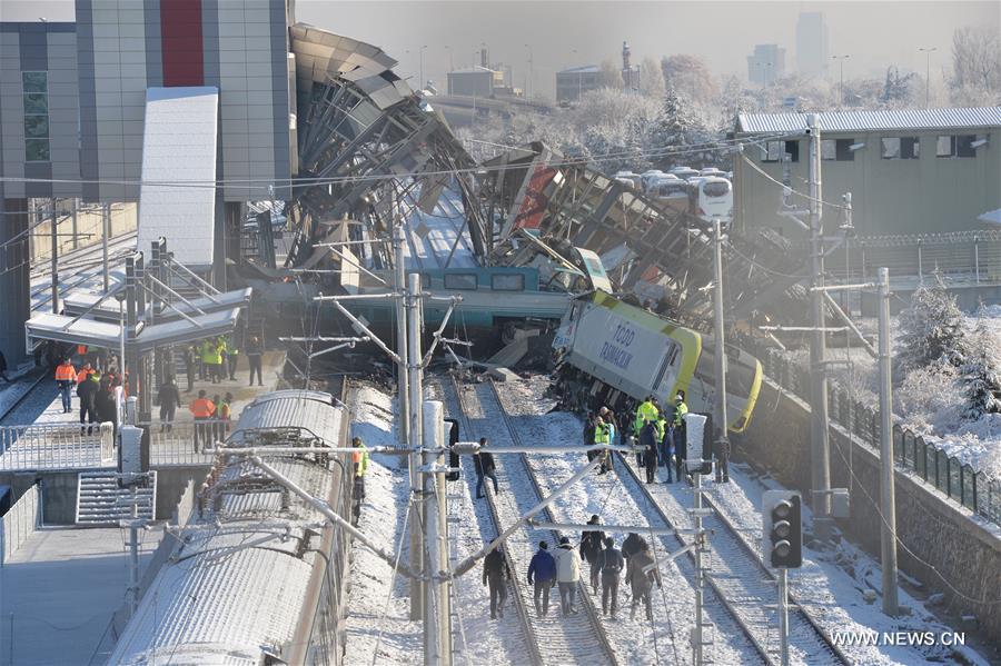 مقتل 9 أشخاص وإصابة 46 آخرين جراء تحطم قطار فائق السرعة في أنقرة