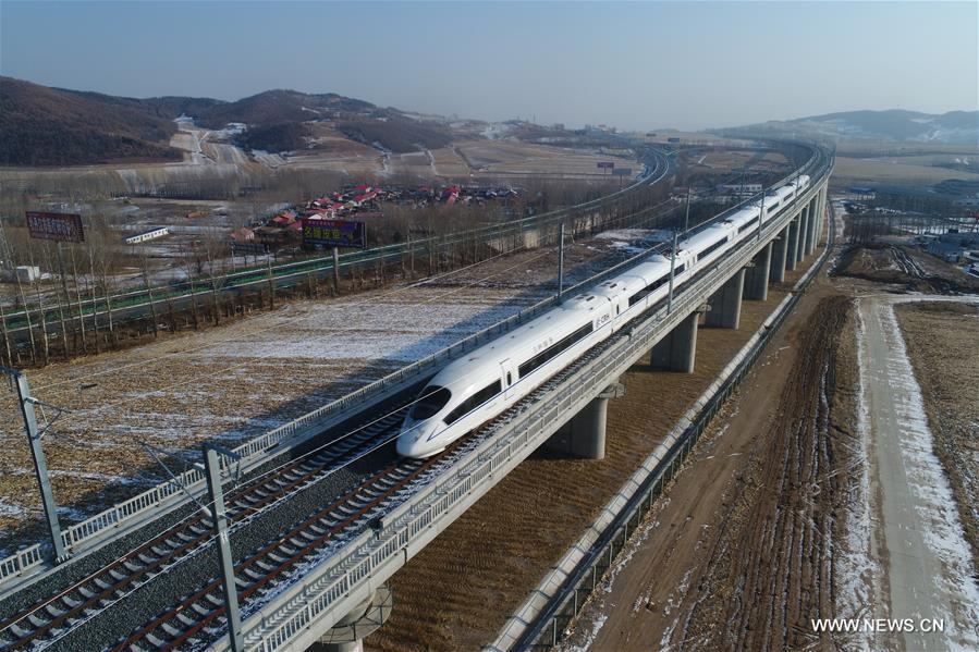 خط سكة حديد فائق السرعة يبدأ عمله فى أبرد منطقة في الصين