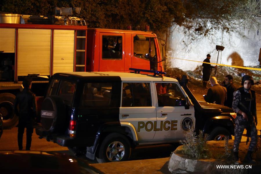مقتل سائحين فيتناميين اثنين ومصري في انفجار استهدف حافلة تقلهم في الجيزة جنوب غرب القاهرة