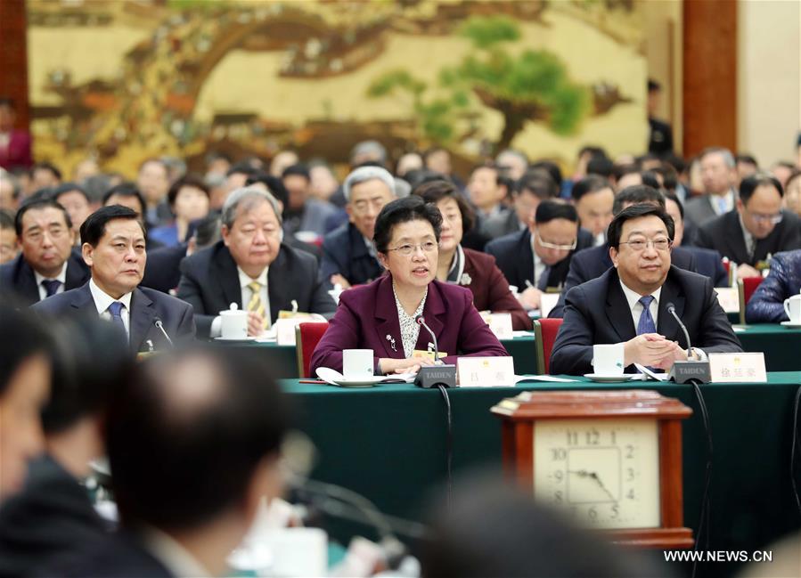 المجلس التشريعي الأعلى في الصين يجري استفسارا خاصا بشأن الإنفاق على الخدمات الطبية