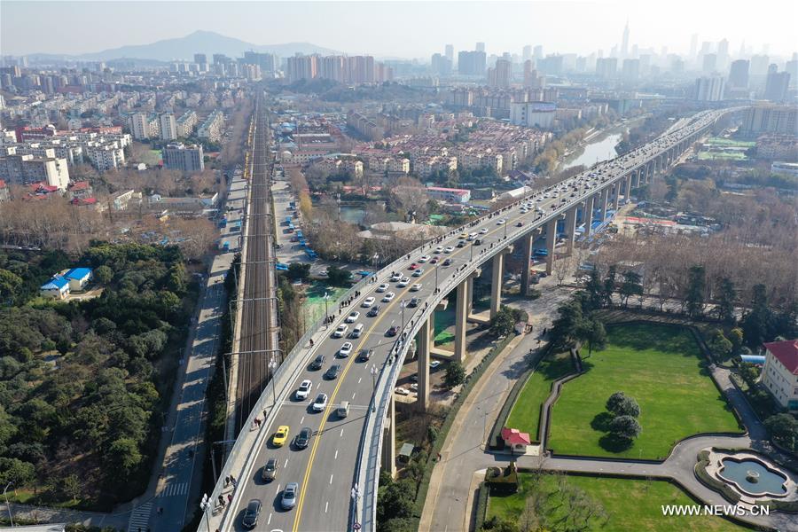 الصين تعيد افتتاح أول جسر عصري مصمم محليا