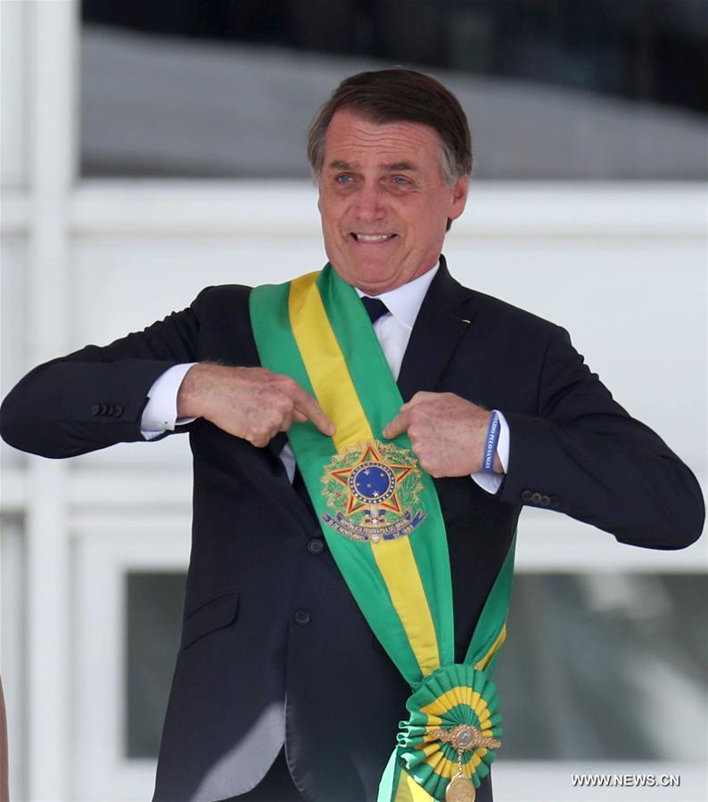 بولسونارو يؤدي اليمين الدستورية ويتعهد باعادة بناء البرازيل
