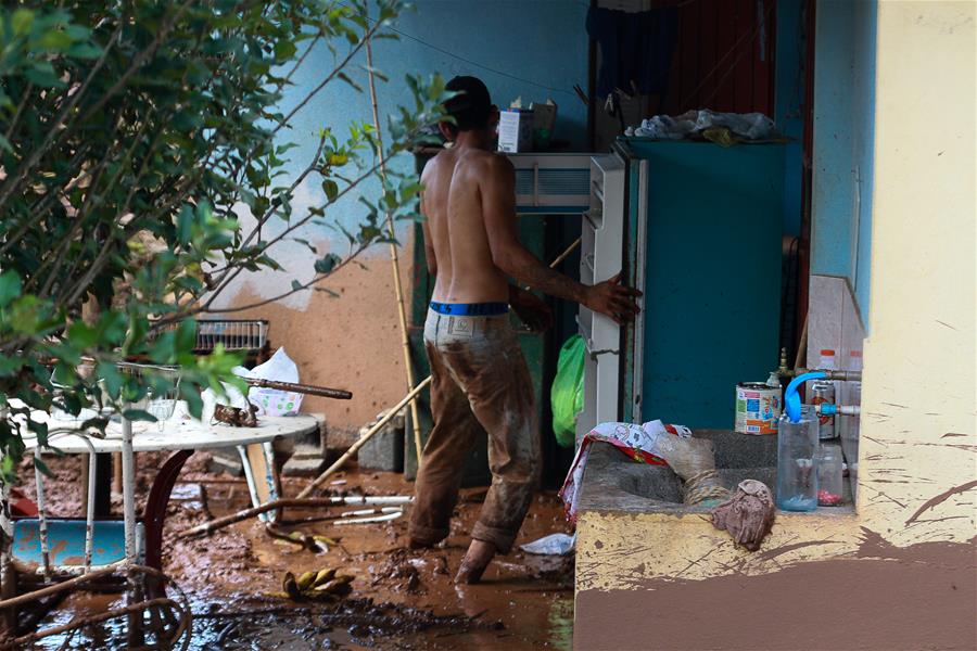 مقتل 7 أشخاص على الأقل وفقد 150 على الأقل إثر انهيار سد في البرازيل