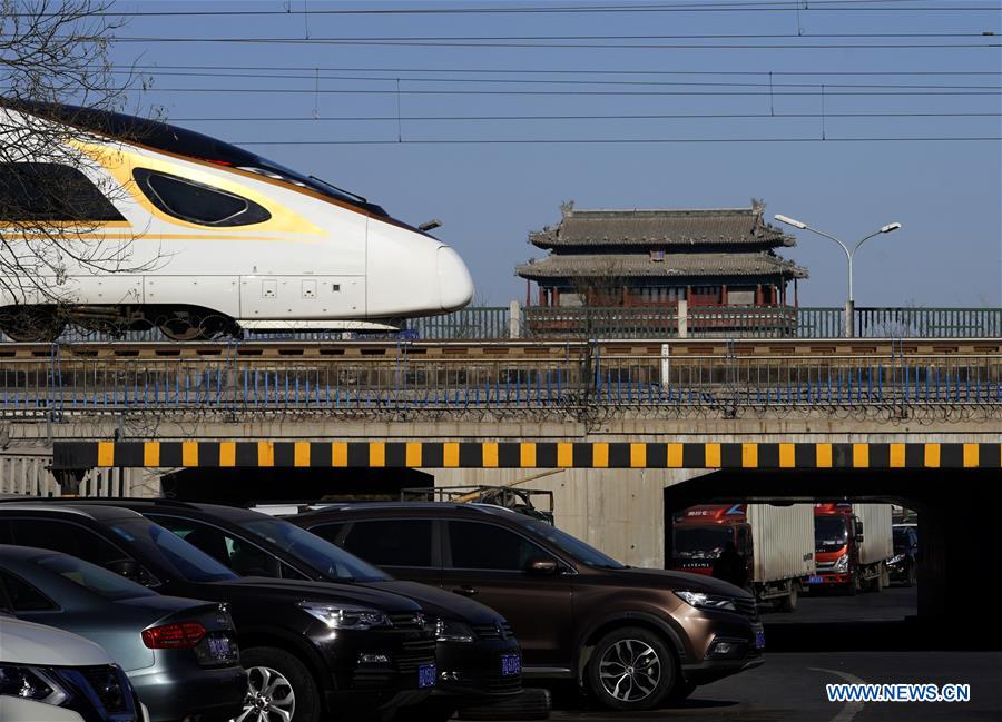 ارتفاع عدد رحلات السكك الحديدية بالصين مع اقتراب مهرجان عيد الربيع