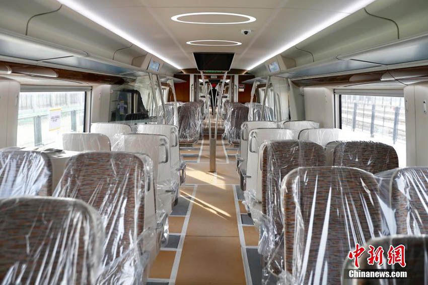 بكين تختبر أول خط قطار ذاتي القيادة لمترو الأنفاق بسرعة قصوى تبلغ 160 كم / ساعة