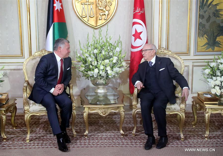 السبسي يبحث مع ملك الأردن العلاقات الثنائية والاستعدادات لعقد القمة العربية القادمة