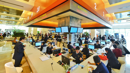 شانغهاي تكشف تدابير لتحسين بيئتها التجارية