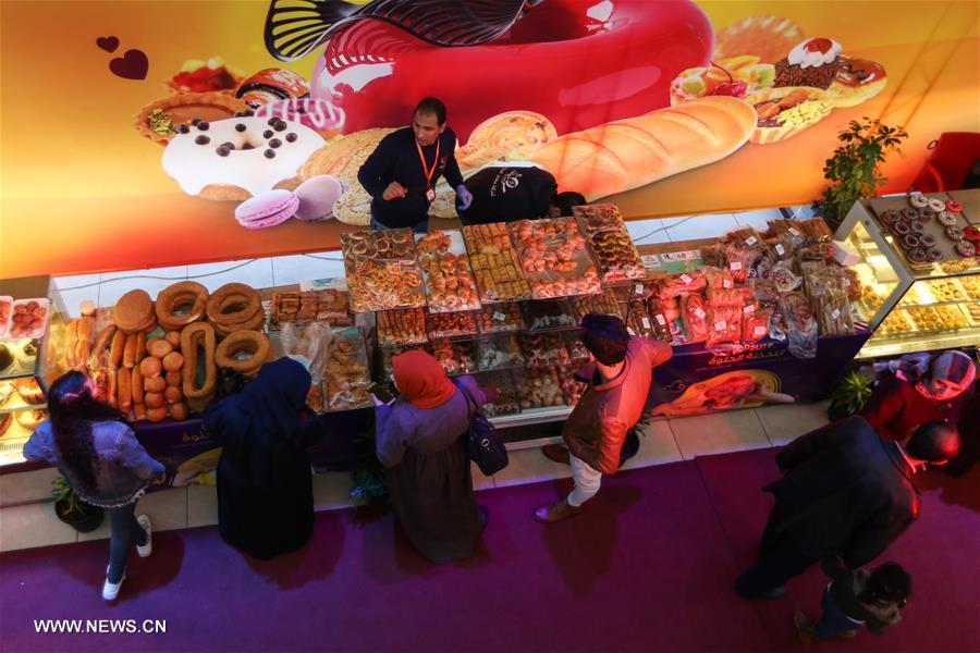 مقالة : مهرجان للتسوق في غزة لأول مرة يتيح لأصحاب شركات ناشئة فرصة لتسويق منتجاتهم
