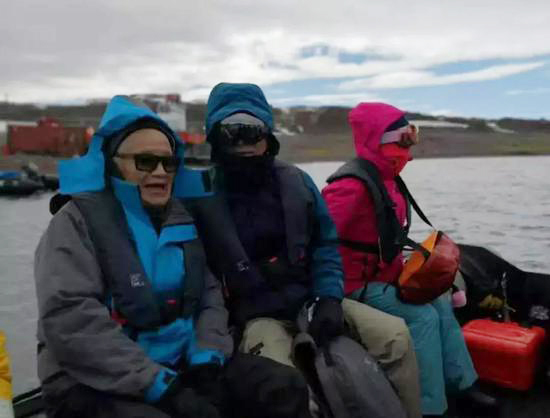 مسن صيني عمره 92 عاما يسافر إلى القطب الجنوبي