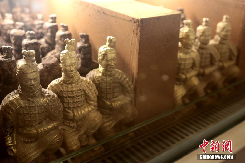 بالصور: شوكولاتة تماثيل الخيول والجنود الصلصالية في شيآن