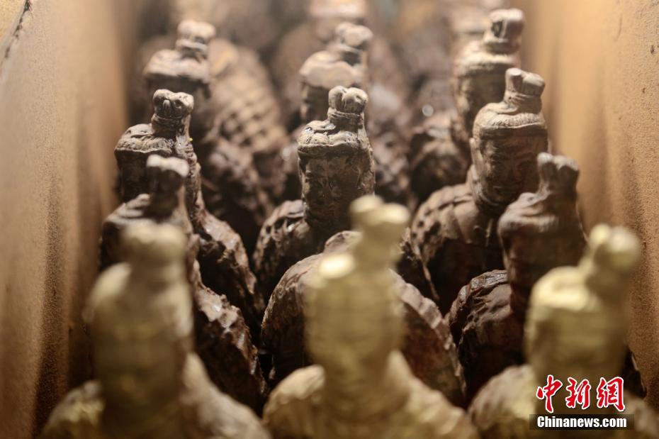 بالصور: شوكولاتة تماثيل الخيول والجنود الصلصالية في شيآن