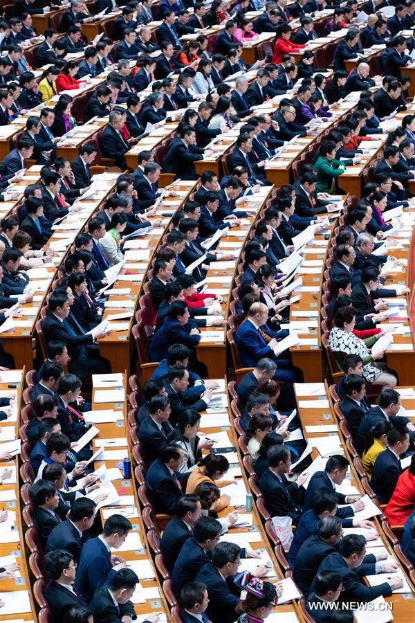 الهيئة التشريعية الوطنية في الصين تبدأ جلستها الكاملة الثالثة للدورة السنوية