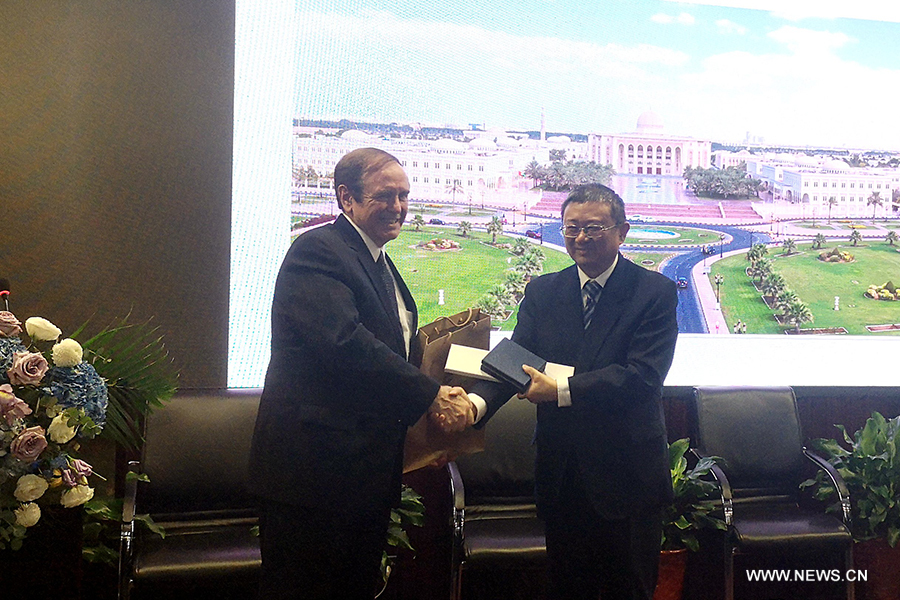 تعزيز التبادل والتعاون الثقافي والتعليمي بين الجامعات والمعاهد في الصين والإمارات