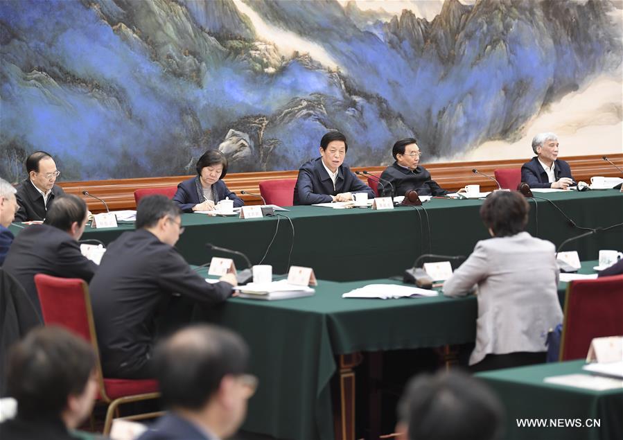 الهيئة التشريعية العليا الصينية تستمع لخبراء حول إنفاذ قانون مكافحة تلوث المياه