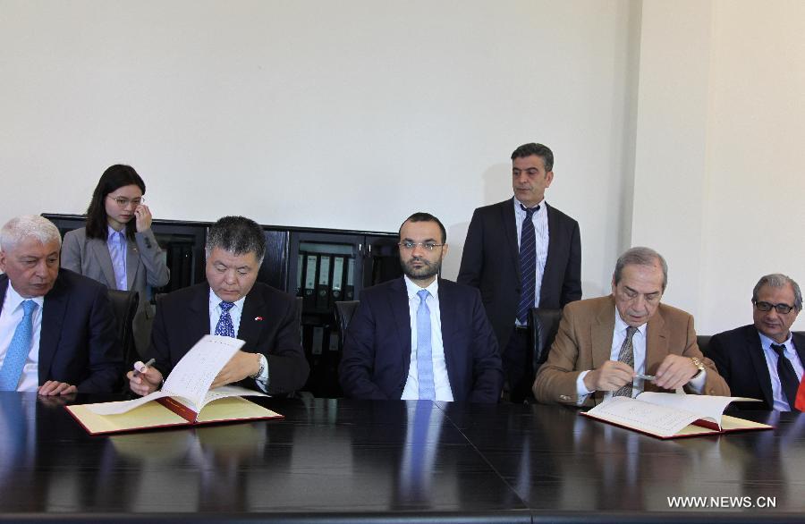 الصين ولبنان توقعان اتفاقية للبدء في تشييد معهد للموسيقي في شمال بيروت