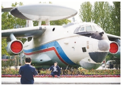 حديقة تعرض أفضل الطائرات الصينية على مدى 60 عاما