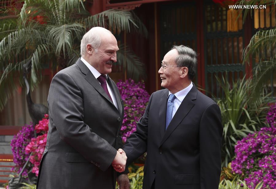 نائب الرئيس الصيني يلتقي رئيس بيلاروس