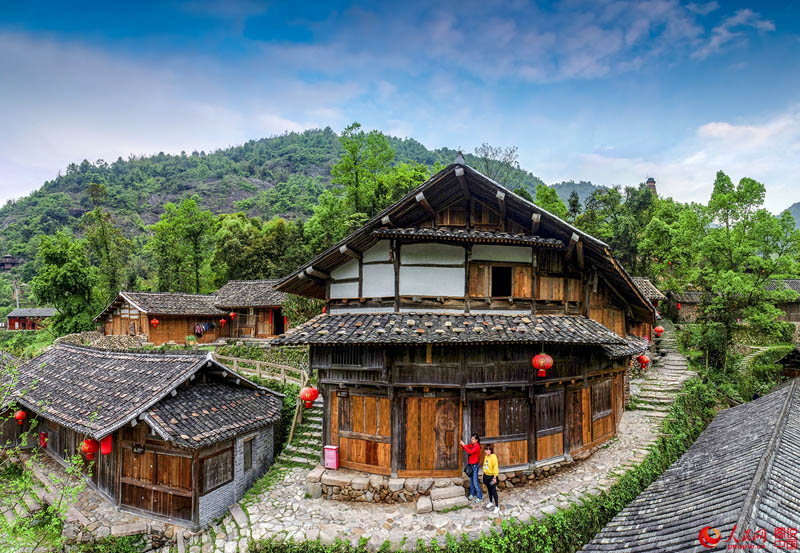 بالصور: قرية قديمة عمرها 400 عام في جنوب الصين