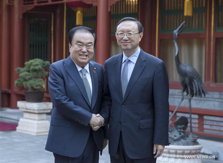 مسؤول صيني بارز يلتقي رئيس الجمعية الوطنية لجمهورية كوريا