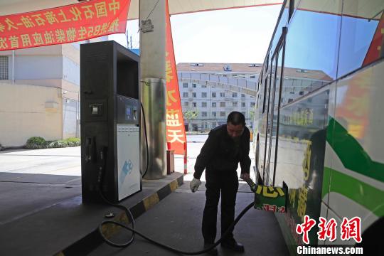  2000 حافلة تستخدم وقود الديزل من زيت الطبخ المستخدم في شانغهاي