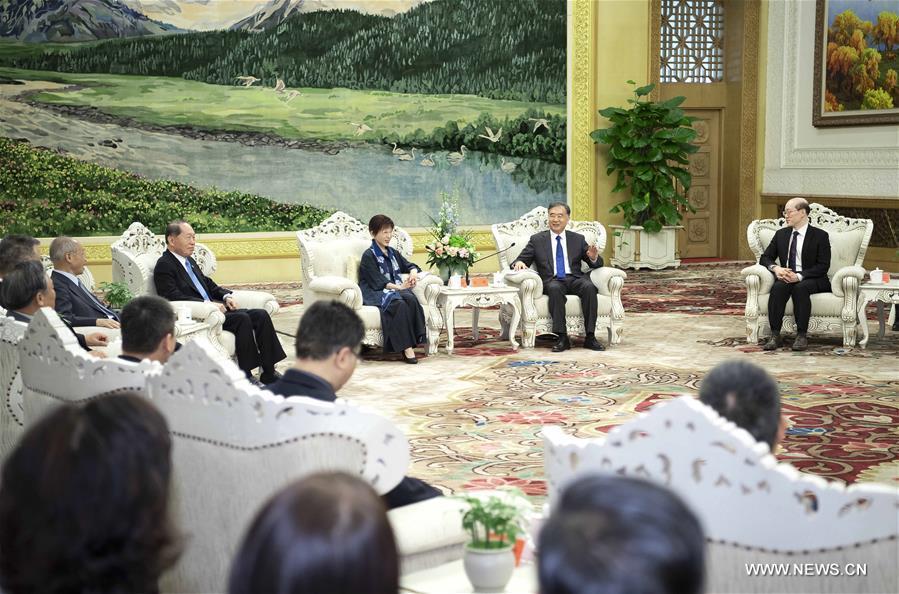 كبير المستشارين السياسيين يلتقي وفدا تايوانيا بقيادة هونغ هسيو-تشو