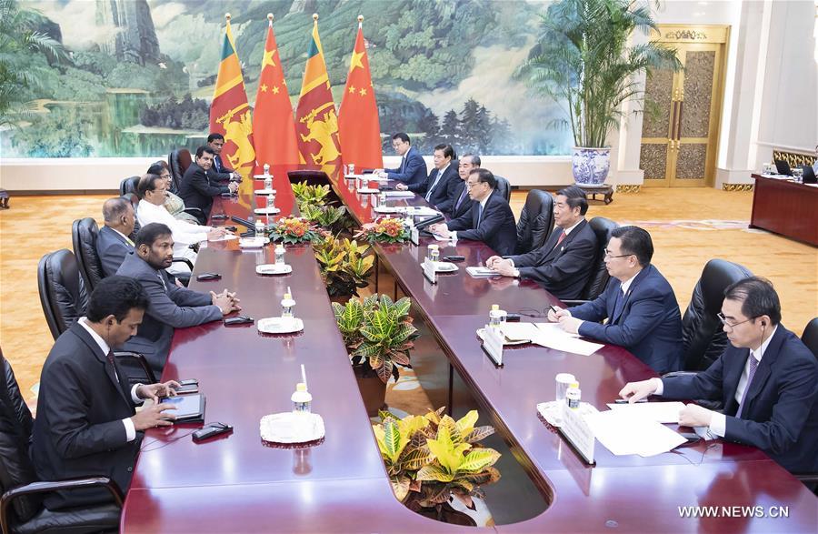 رئيس مجلس الدولة الصيني يلتقي الرئيس السريلانكي